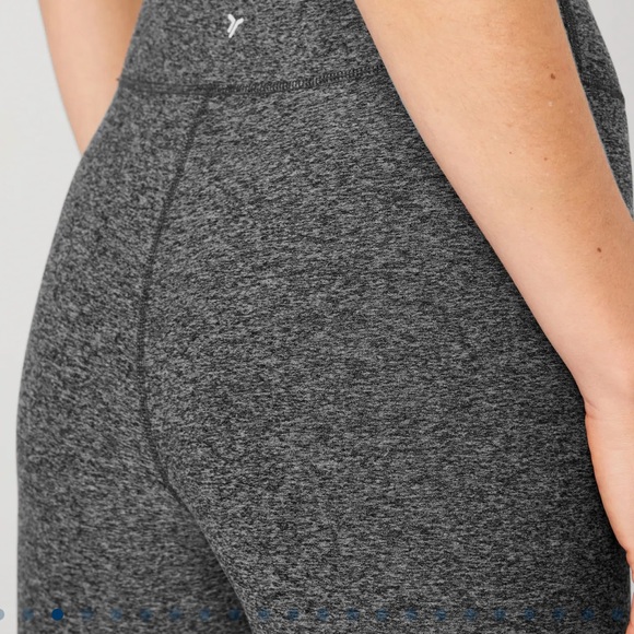 NWT OLD NAVY Extra High-Waisted Cloud+ 7/8 Legging: Dark Heathered Gray MEDUIM - Picture 4 of 7